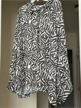ASOS Black and White Abstract Print Women's top